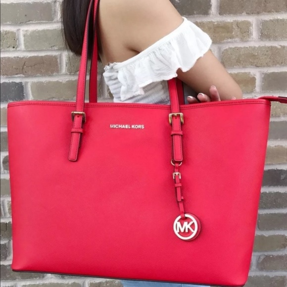 Michael Kors Handbags - 👜 Micheal Kors Jet Set Large Tote - Red New 👜